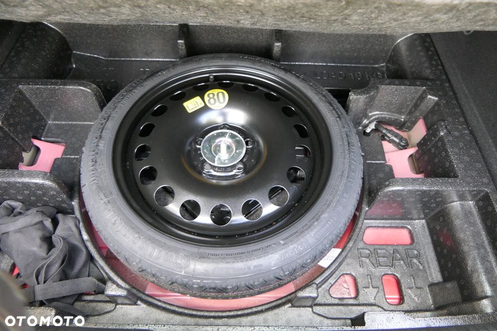 Opel Astra 1.4 Turbo Business - 36