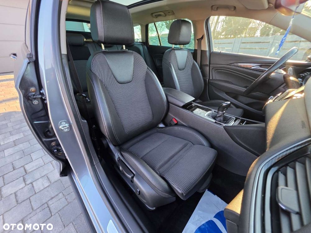 Opel Insignia - 27