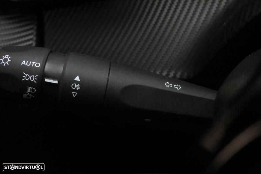 Peugeot 208 1.2 PureTech Active - 12