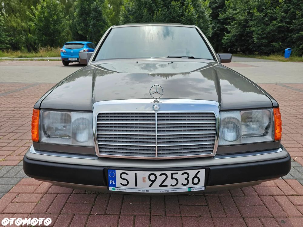 Mercedes-Benz W124 (1984-1993) ver-standard - 10