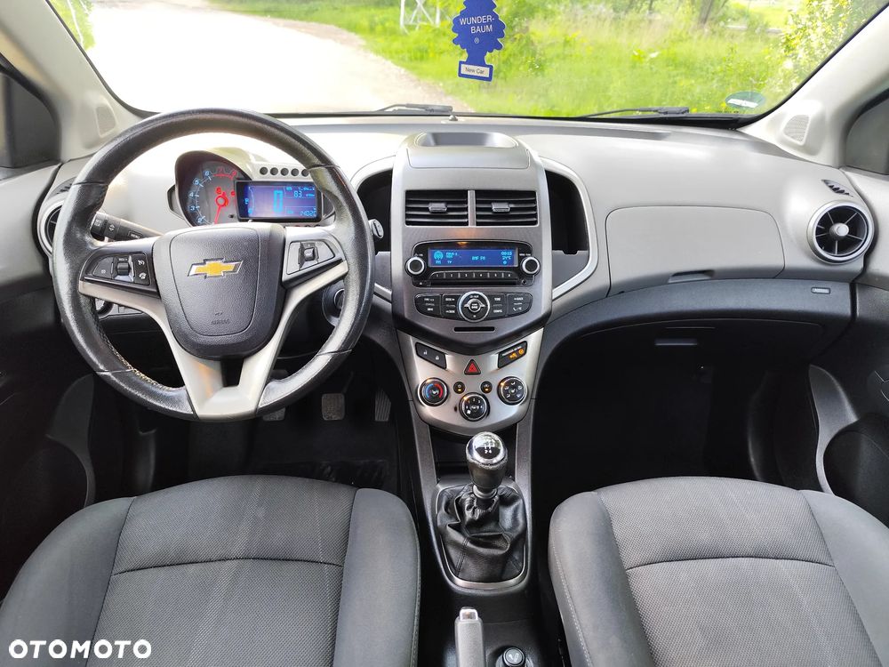 Chevrolet Aveo 1.6 LTZ - 29
