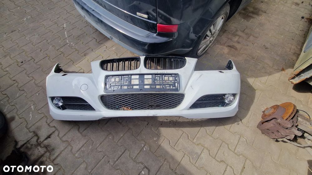 Sprzedam Zderzak Przedni BMW E90 - 1