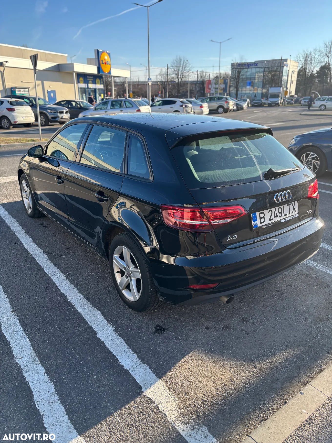 Audi A3 Sportback 1.6 TDI S tronic - 3