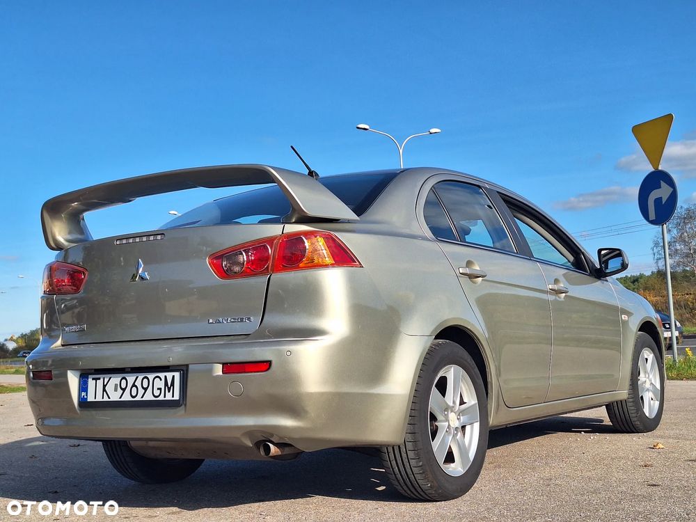 Mitsubishi Lancer 1.5 Invite - 11