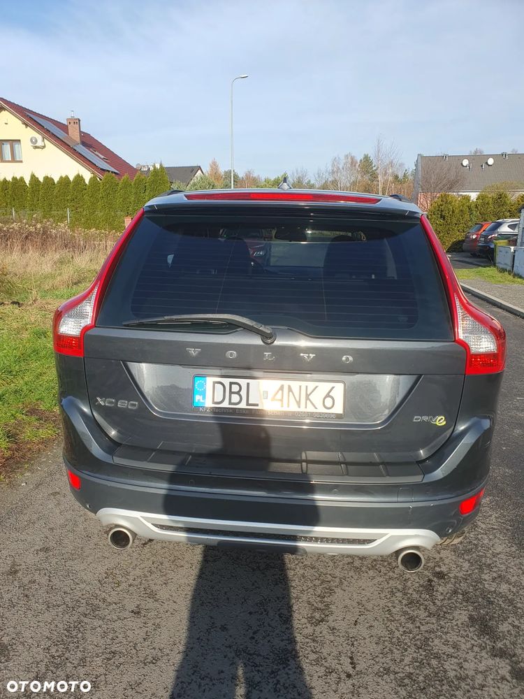 Volvo XC 60 DRIVe R Design - 12
