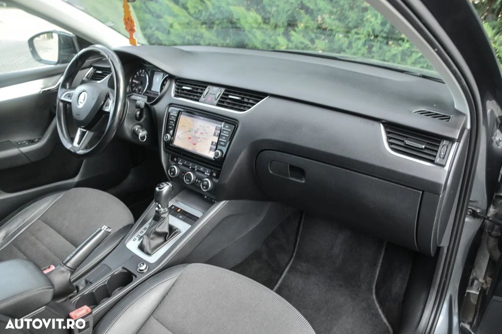 Skoda Octavia 1.6 TDI Elegance DSG - 6