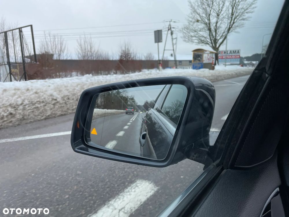 Mercedes-Benz Klasa E 200 CGI BlueEFFICIENCY Automatik Avantgarde - 32