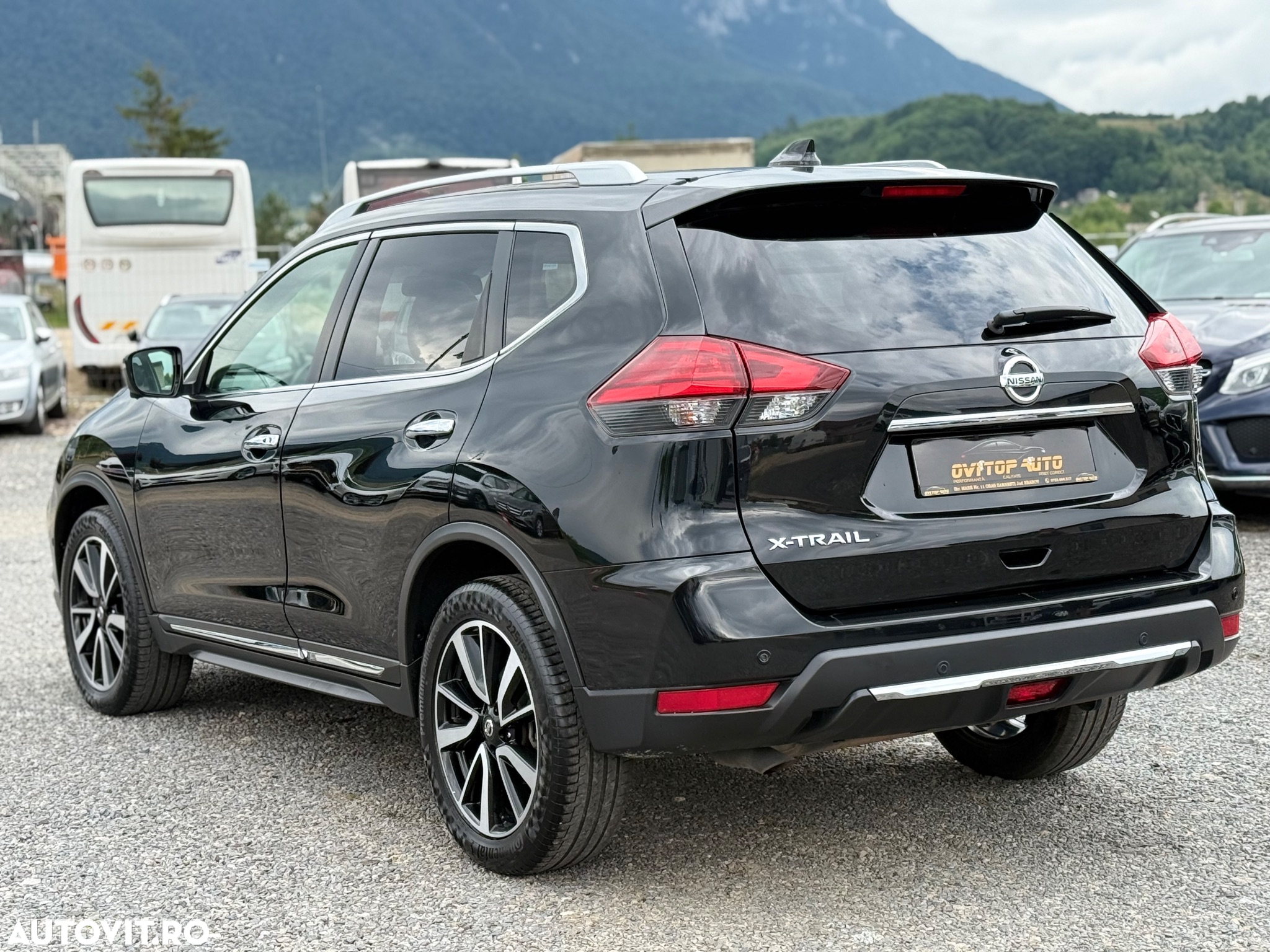 Nissan X-Trail 2.0D XTRONIC Start/Stop 4x4-i Tekna - 6