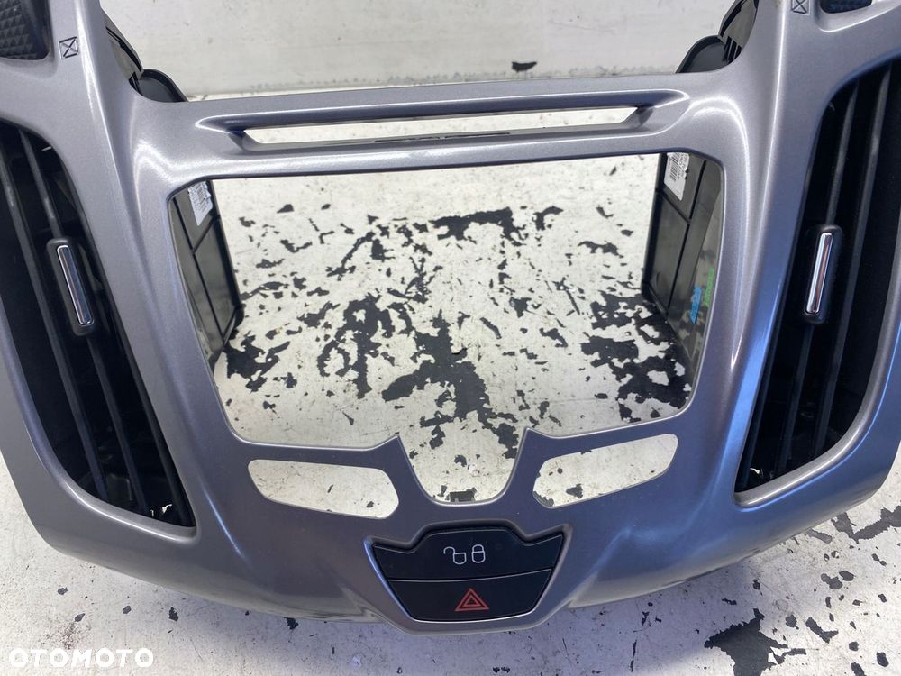 FORD TRANSIT CONNECT MK2 KRATKI NAWIEWU PANELU ŚRODKOWEGO - 4
