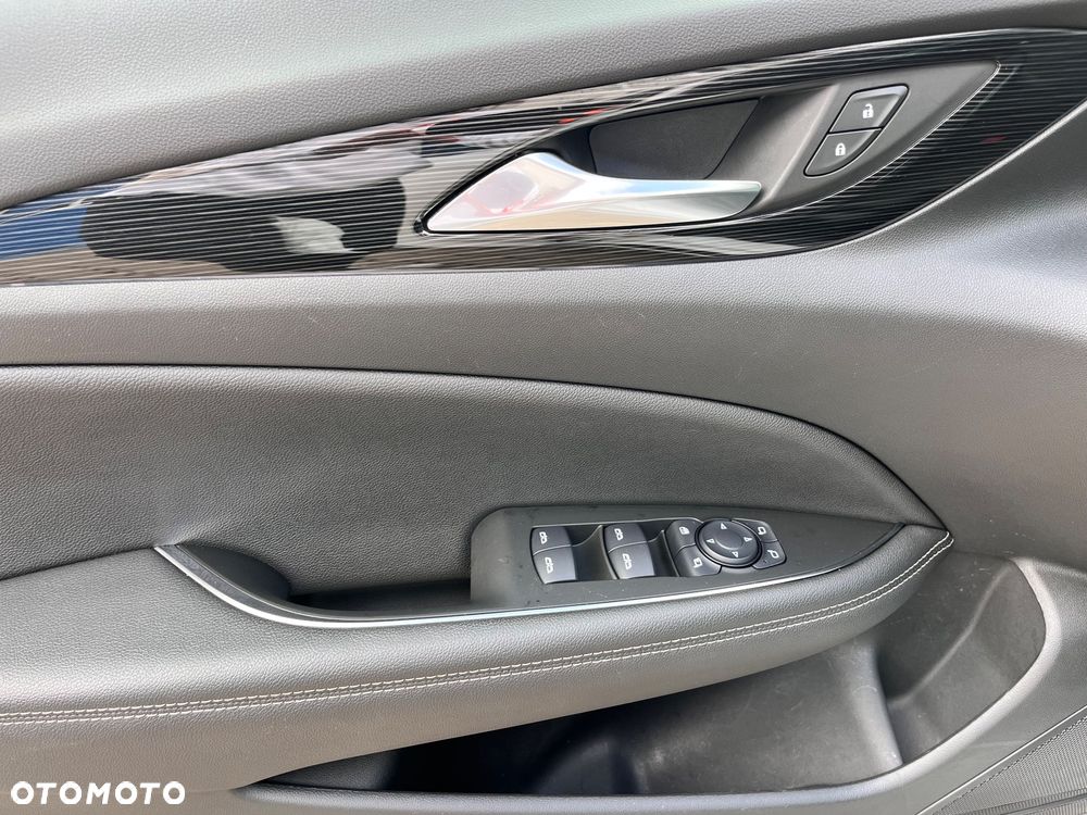 Opel Insignia - 14