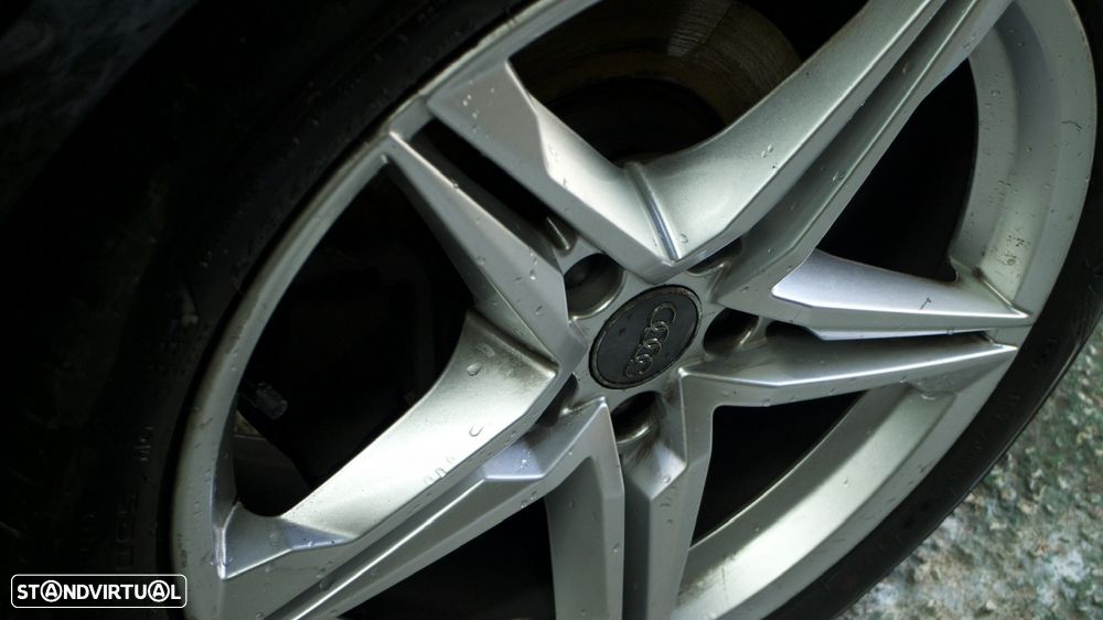 Audi A4 Avant 2.0 TDI S-line S tronic - 30