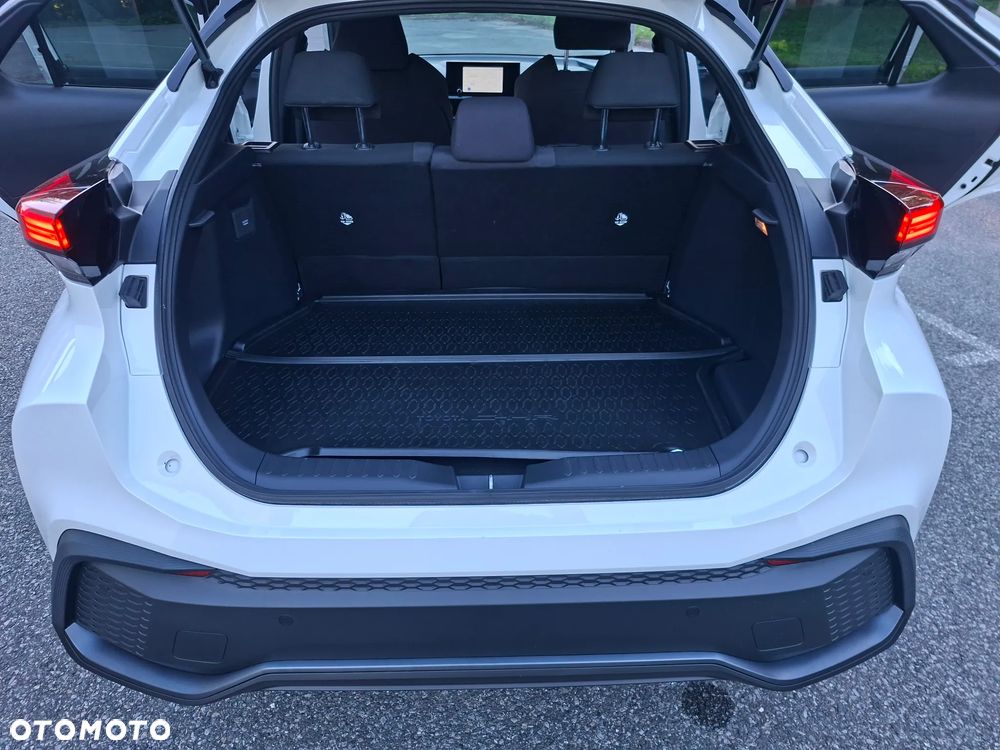 Toyota C-HR 2.0 PHEV Dynamic Force Comfort Plus - 34