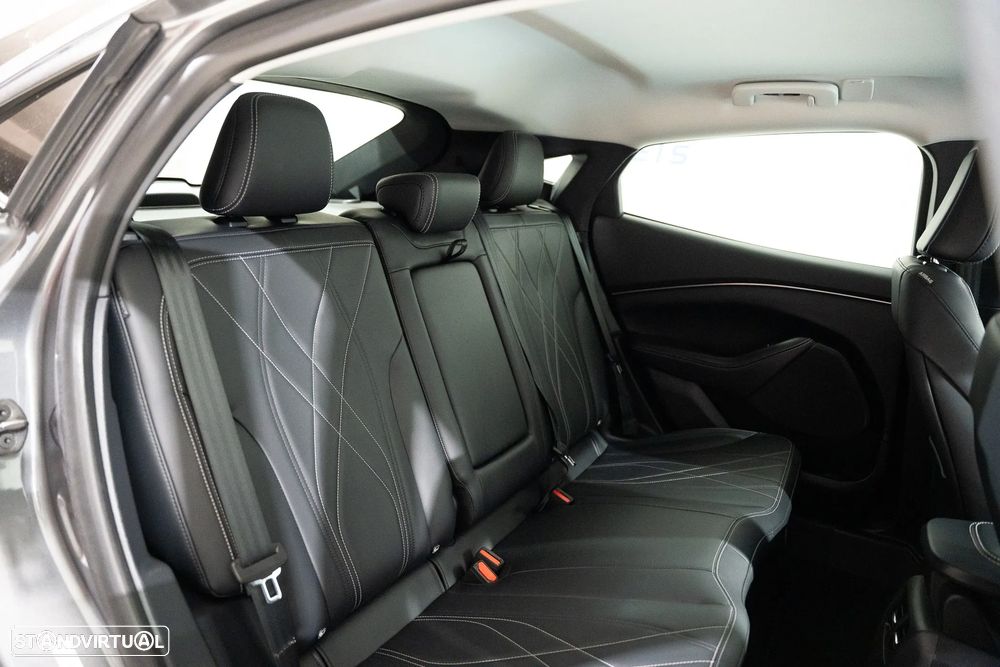 Ford Mustang Mach-E Standard - 12