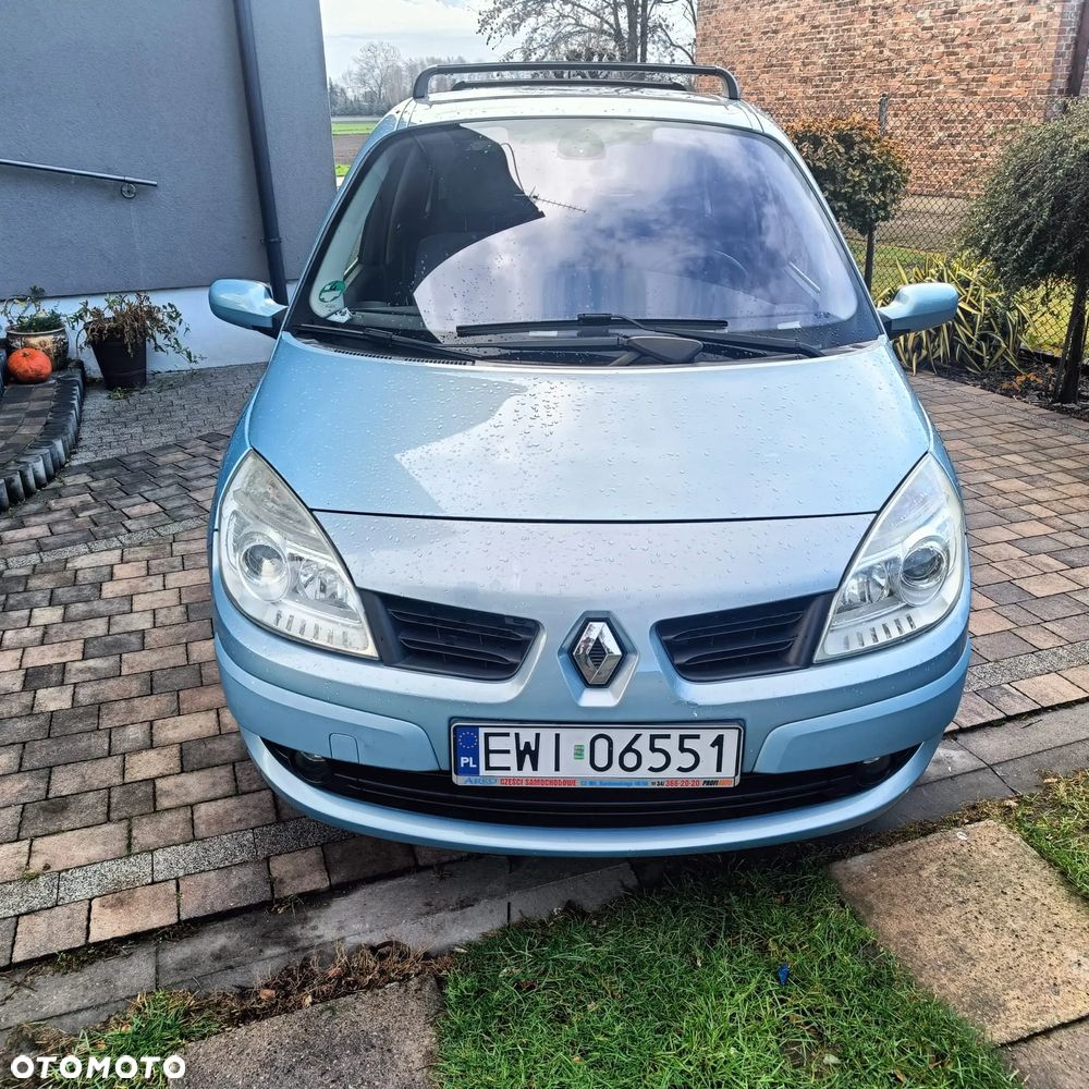 Renault Scenic - 1