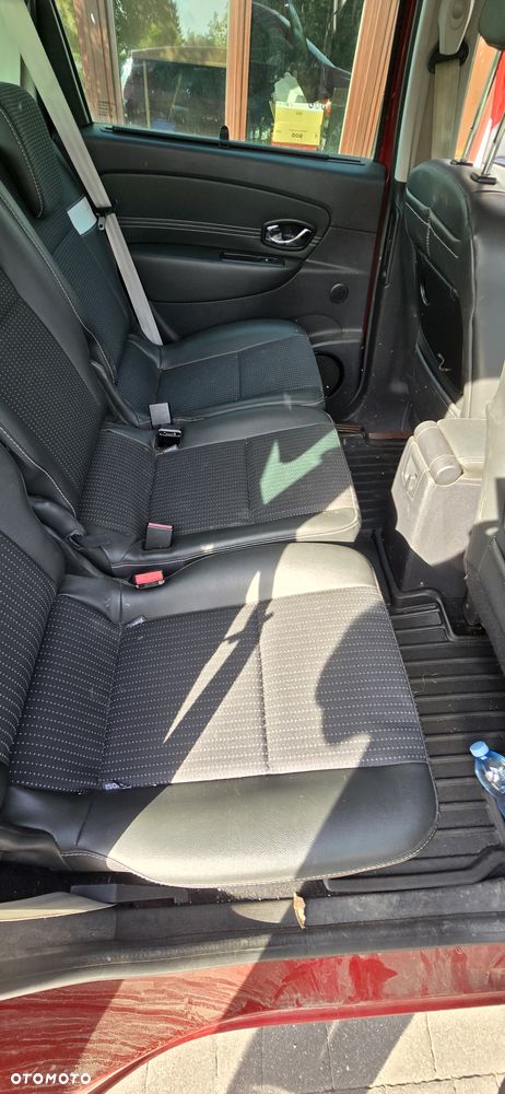 Renault Scenic 1.6 dCi Energy Bose Edition S&S - 11