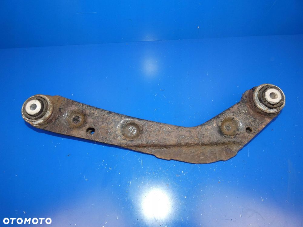 VOLVO XC90 II WAHACZ PRAWY TYŁ TYLNY - 2