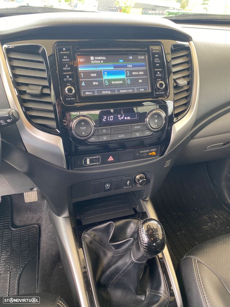 Mitsubishi L200 2.4 DI-D CD Instyle Sportb.Strakar 4WD - 8