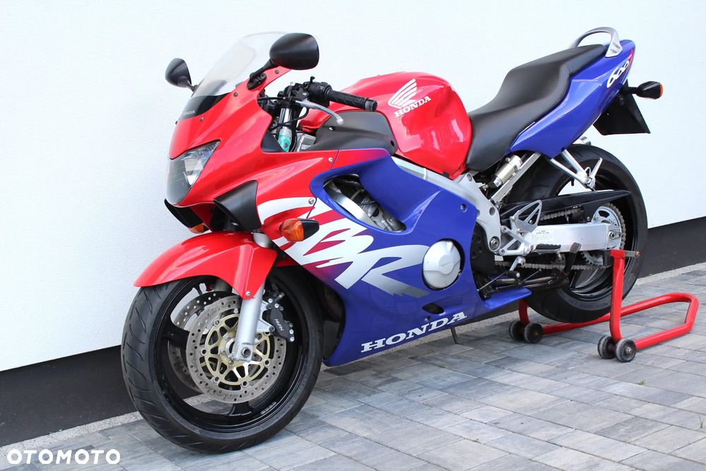 Honda CBR - 1
