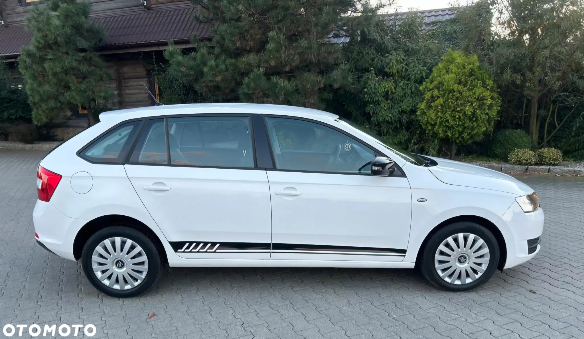 Skoda RAPID 1.2 TSI Ambition - 3