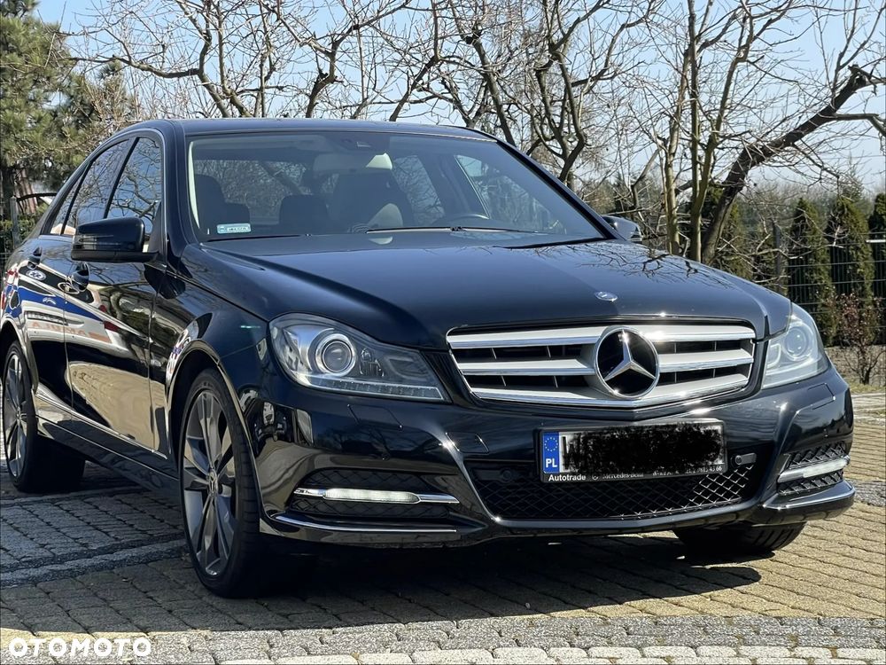 Mercedes-Benz Klasa C 180 CGI BlueEff Avantgarde - 16