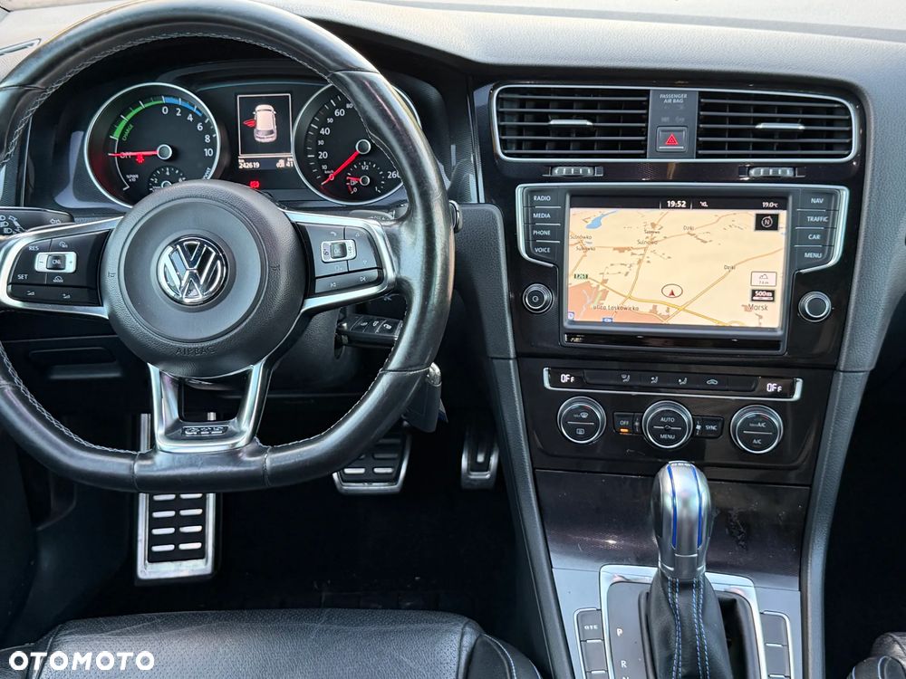 Volkswagen Golf - 18