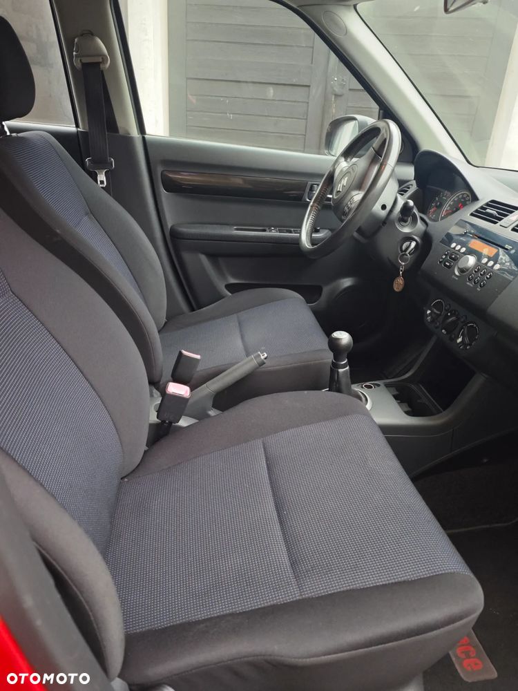 Suzuki Swift 1.3 Club dance - 5