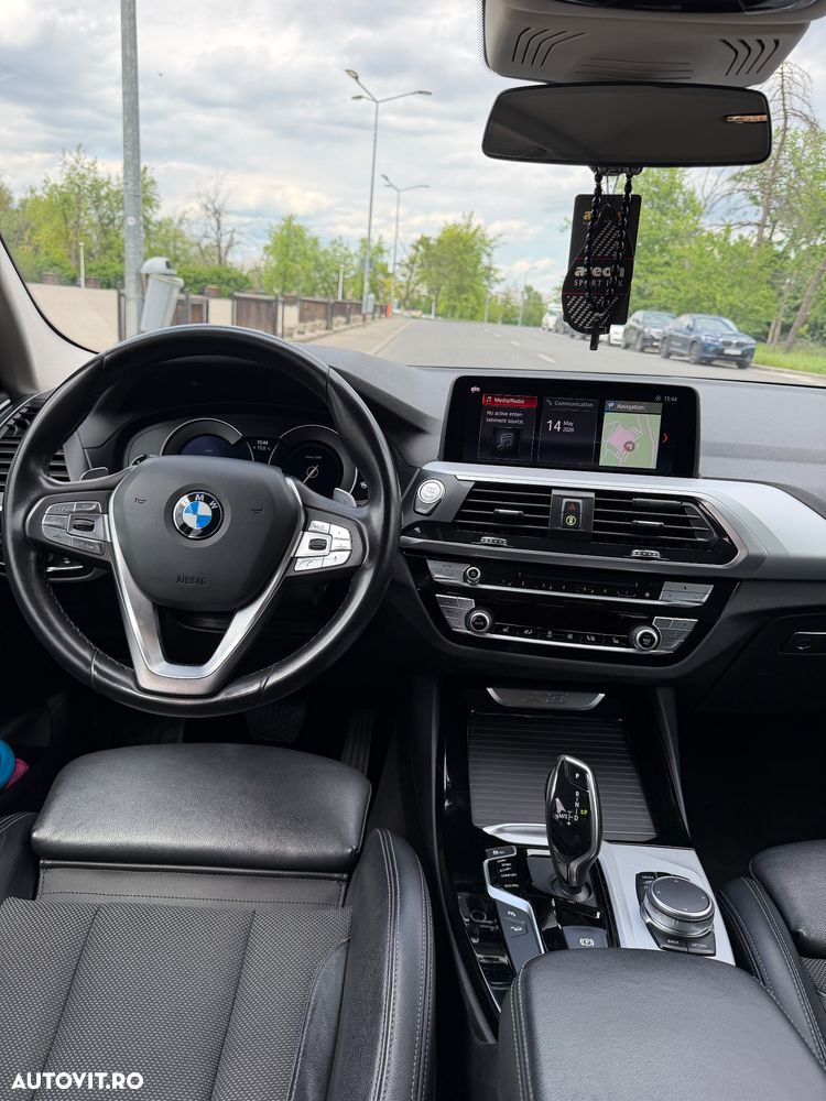 BMW X3 xDrive20d AT xLine - 8