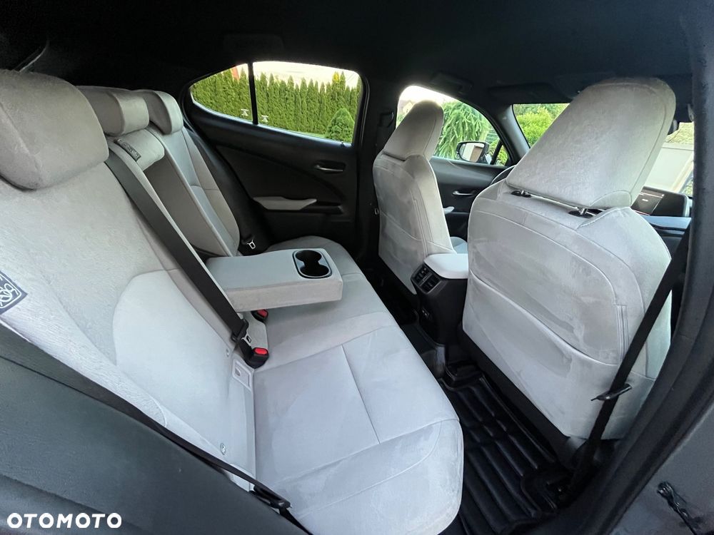 Lexus UX 250h Elegance 2WD - 26