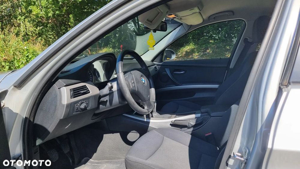 BMW Seria 3 320d DPF - 8