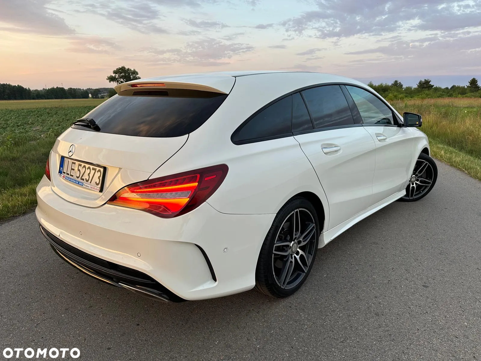 Mercedes-Benz CLA 220 4-Matic AMG Line - 13