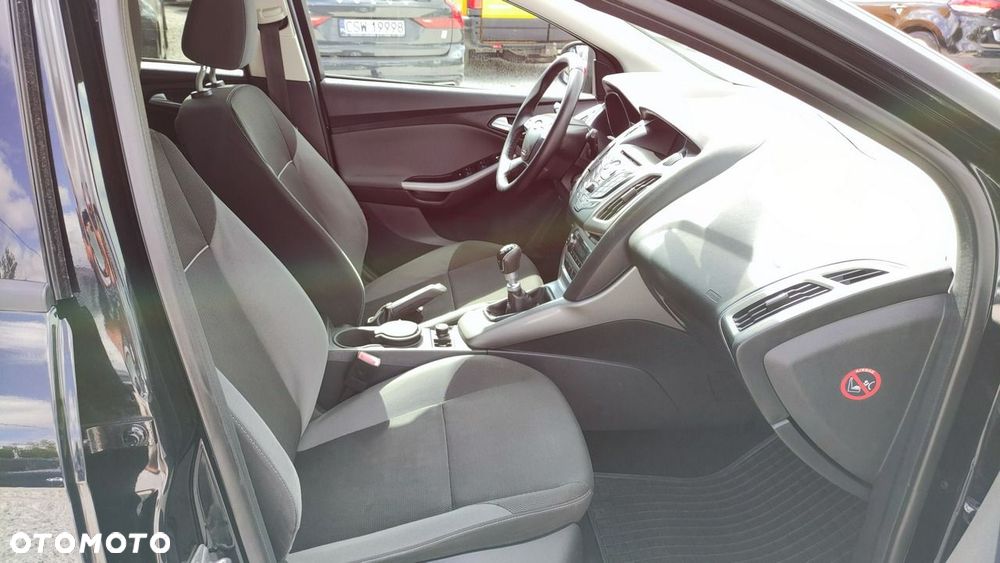 Ford Focus - 25