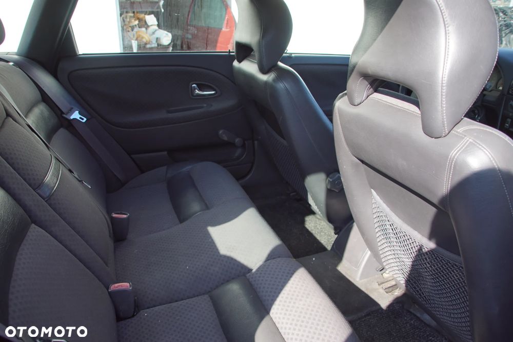 Auto na części - Volvo V40 I Lift 1.9 Di 95 KM D4192T2 M5D 332 2000R Silnik Skrzynia Drzwi Maska Klapa Zderzak Błotnik Lampa Klamka Szyba Lusterko Deska Kokpit Sterownik Moduł Czujnik Licznik Panel Kierownica - 15