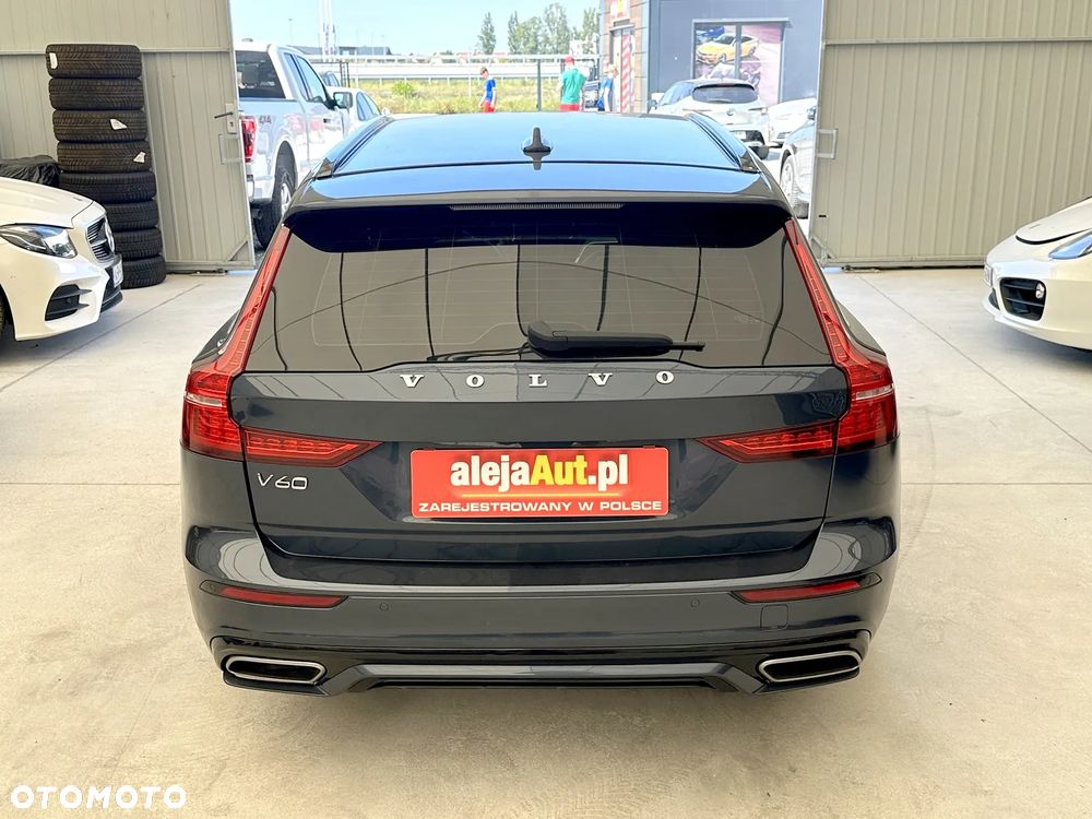 Volvo V60 D4 AWD R-Design - 12