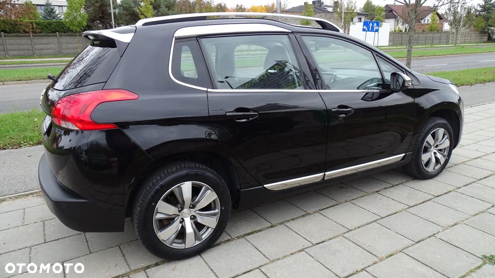 Peugeot 2008 1.2 Pure Tech Allure S&S - 3