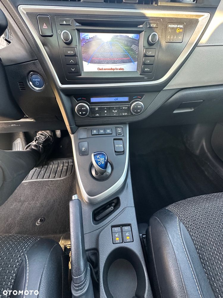 Toyota Auris - 11