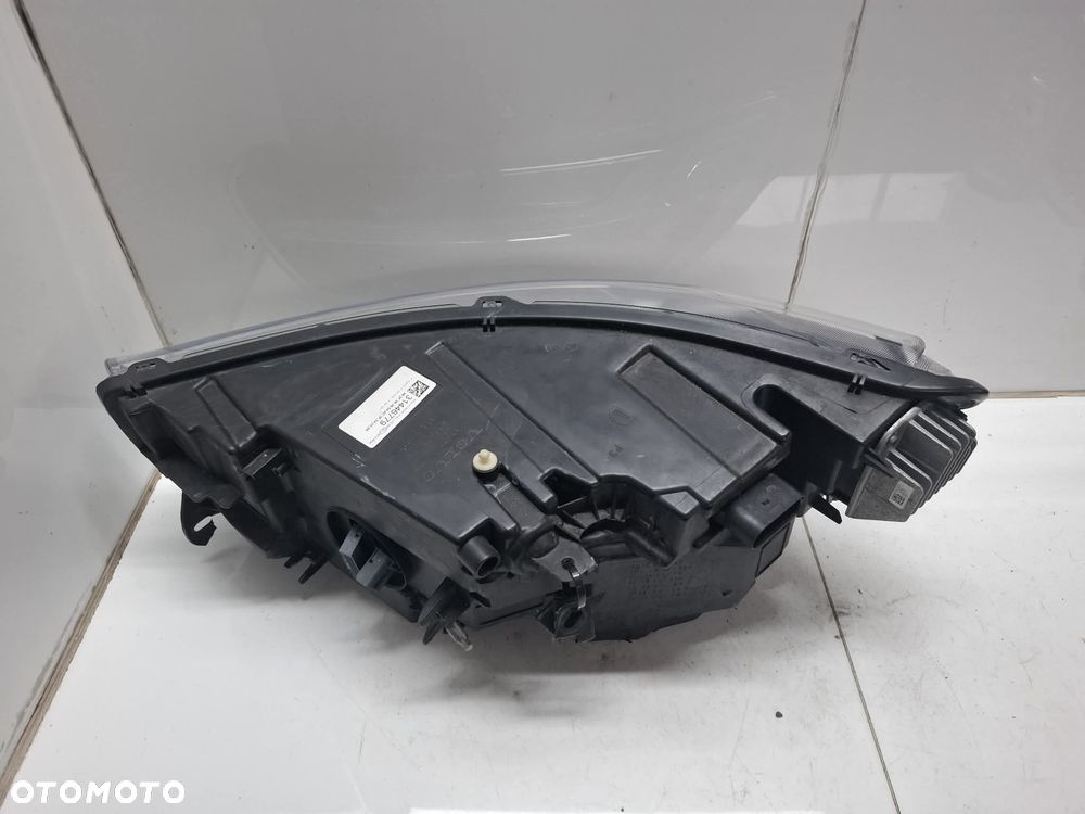 LAMPA PRAWA PRZEDNIA PRZÓD VOLVO XC40 17- FULL LED 31446779 - 8