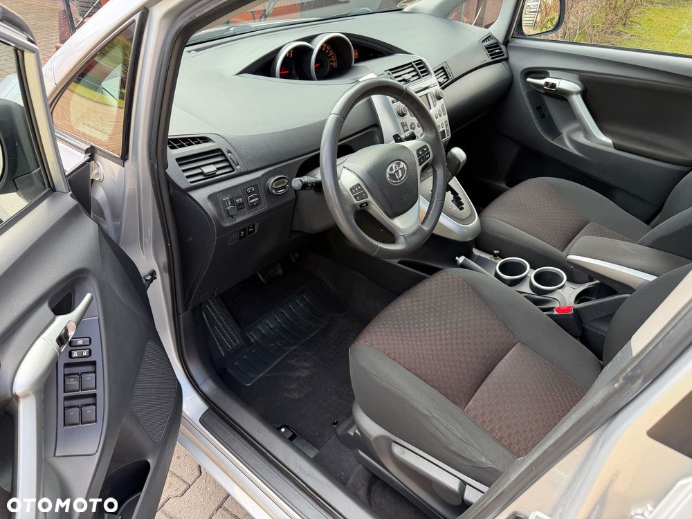 Toyota Verso 1.8 Multidrive Edition - 14