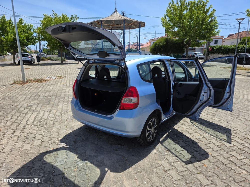 Honda Jazz 1.2 Live - 23