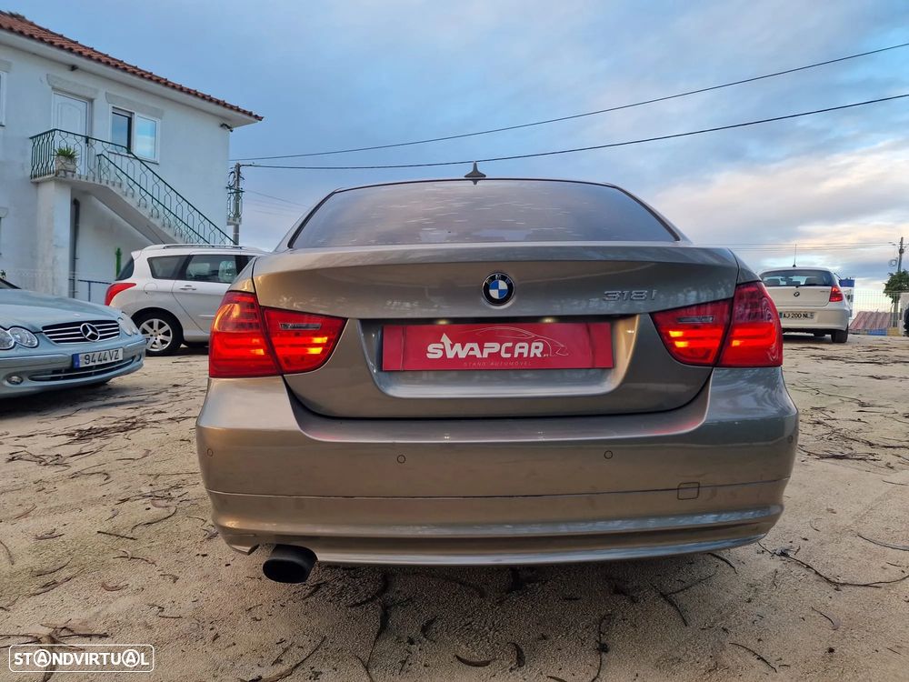 BMW 318 i Edition Exclusive - 7
