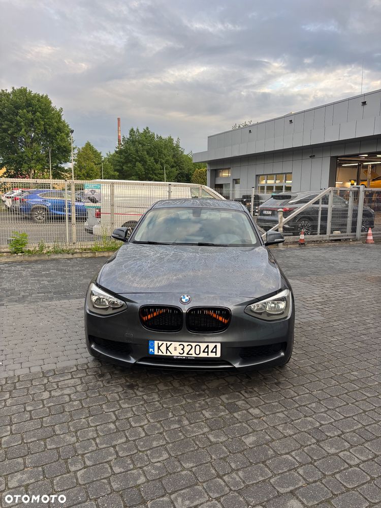 BMW Seria 1 118i - 4