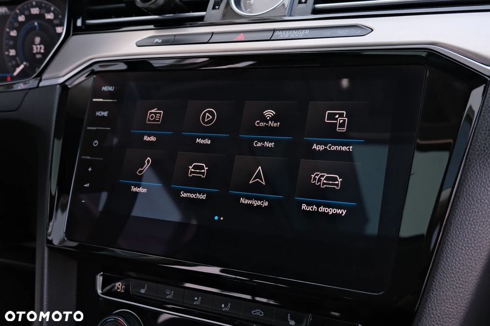 Volkswagen Passat - 36