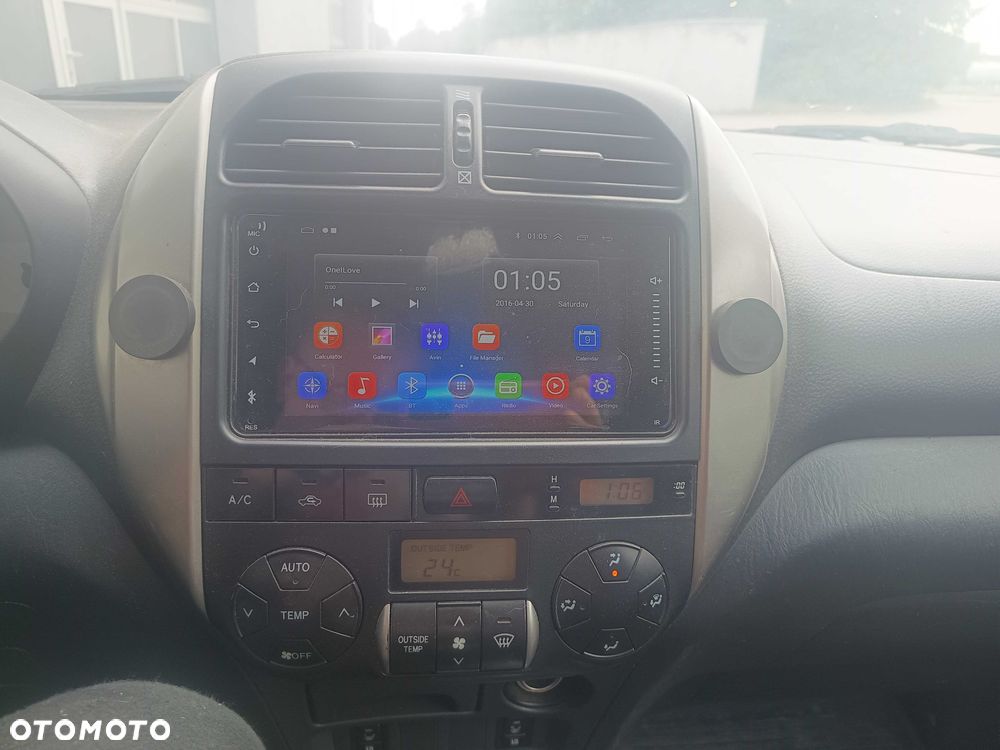 Toyota RAV4 - 6