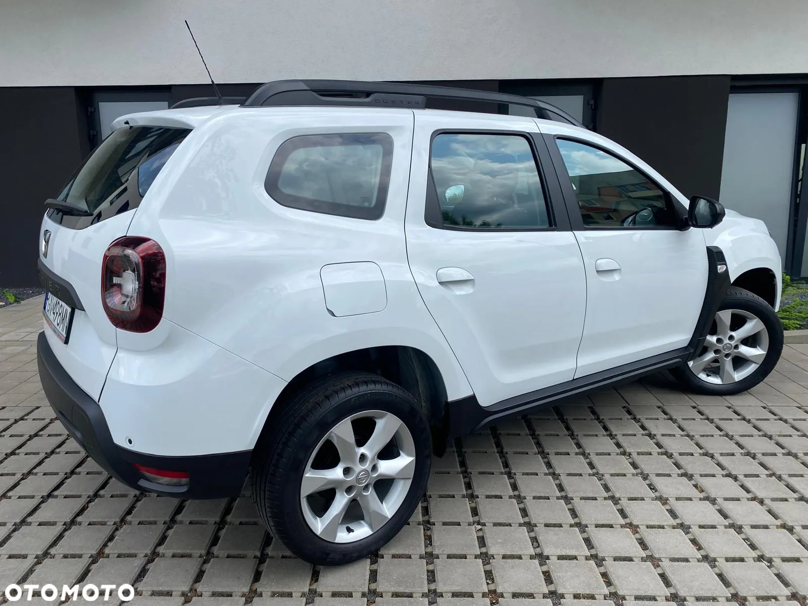 Dacia Duster 1.6 SCe Laureate S&S - 12
