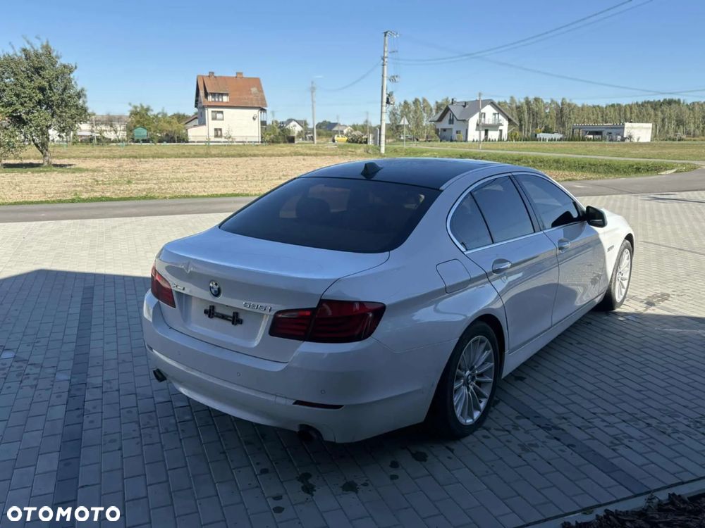 BMW Seria 5 535i xDrive Luxury Line - 2