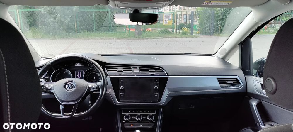 Volkswagen Touran 2.0 TDI SCR DSG ACTIVE - 11