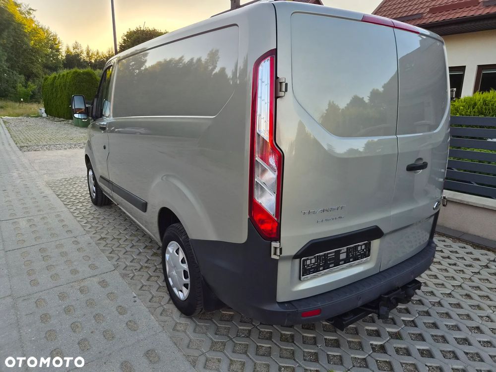 Ford TRANSIT CUSTOM - 3