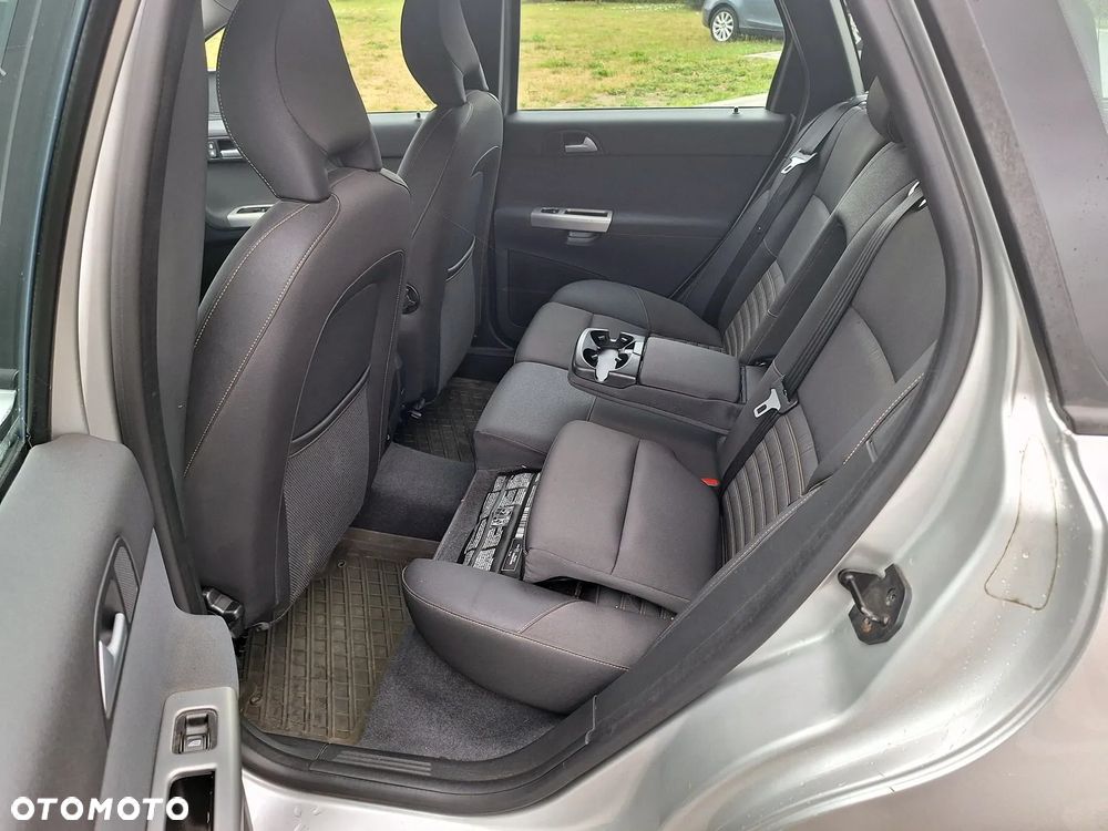 Volvo V50 1.8 Momentum - 18