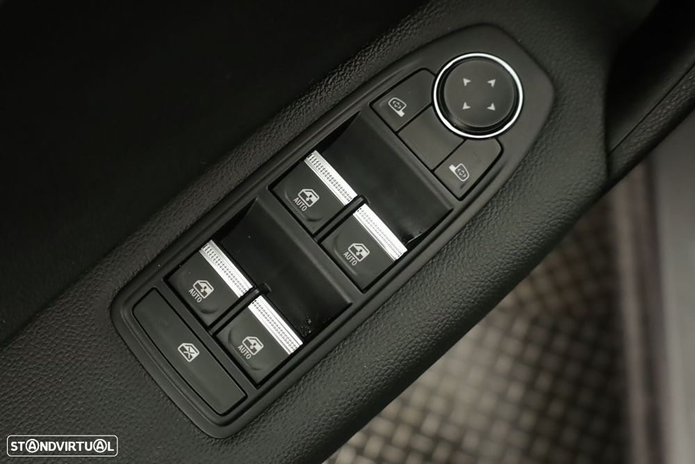 Renault Captur 1.0 TCe Techno Bi-Fuel - 21