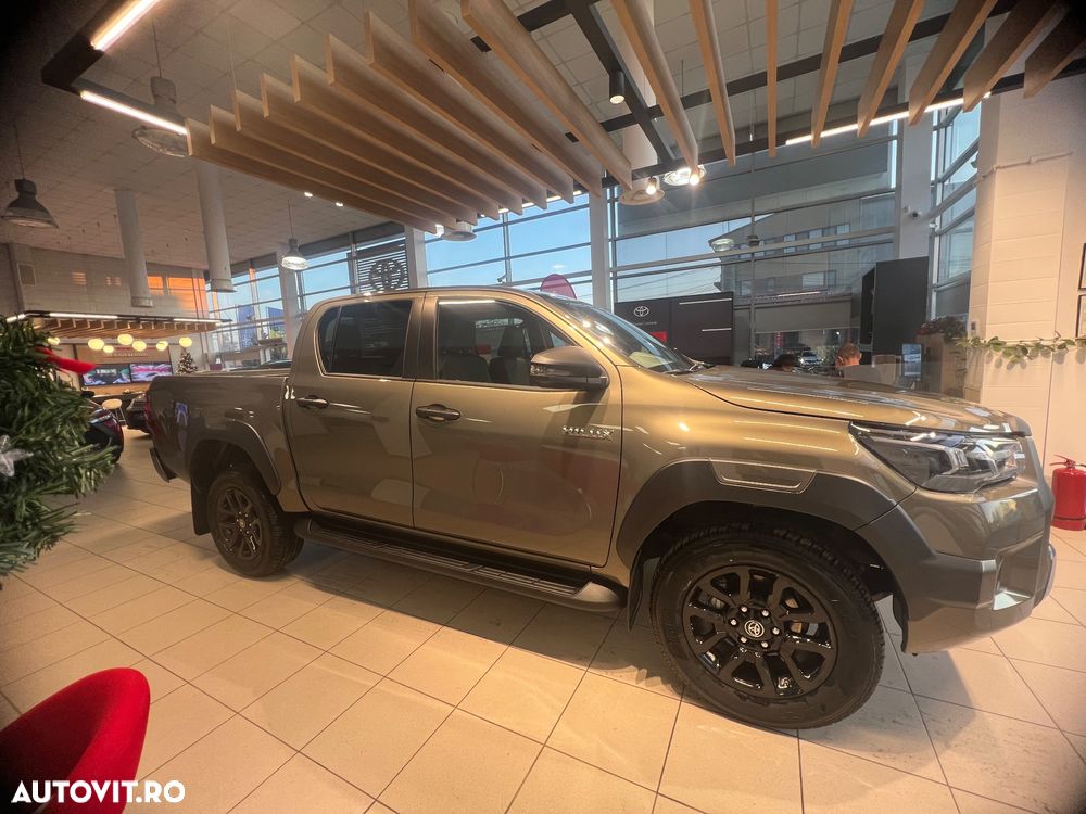 Toyota Hilux 2.8D 204CP 4x4 Double Cab AT MHEV Invincible - 3