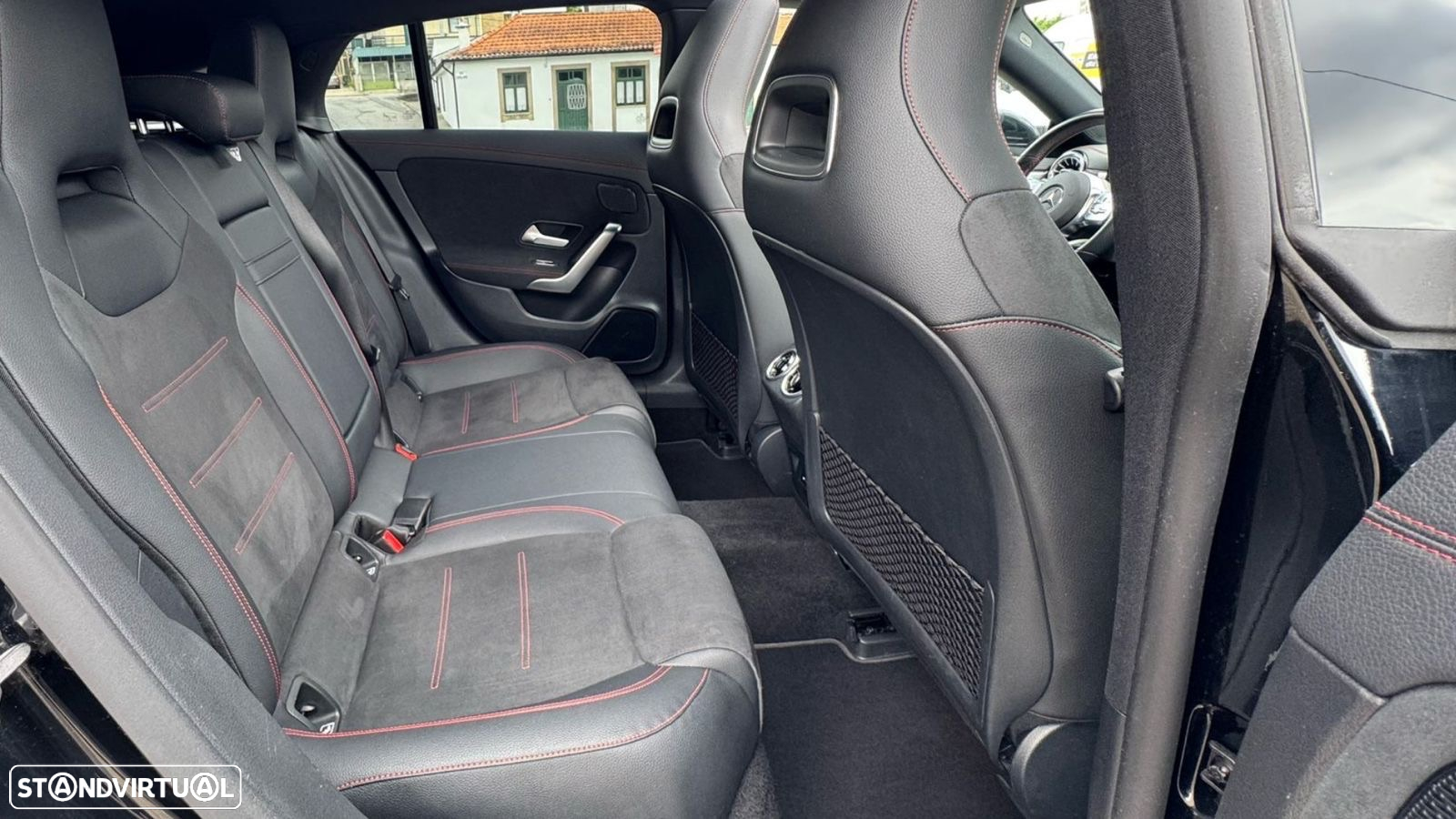 Mercedes-Benz CLA 200 d Shooting Brake AMG Line Aut. - 24